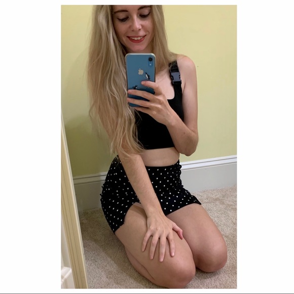 Polka dot slit hem mini skirt - Picture 2 of 9